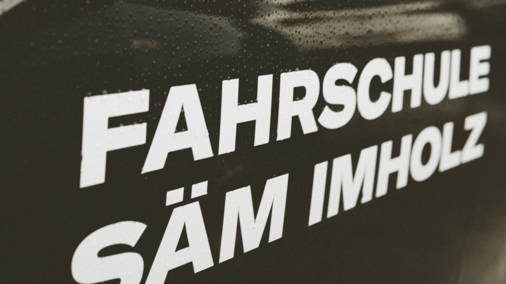 Fahrschule Säm Imholz mit Audi Q4 e-tron – Fahrlehrer im Kanton Uri