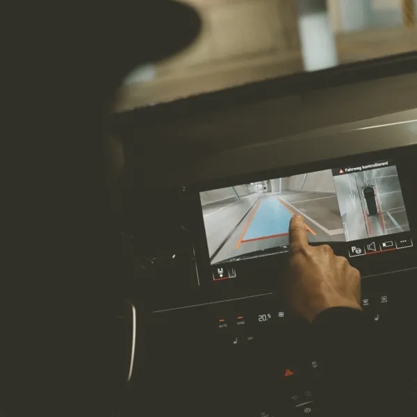 Fahrschule Säm Imholz mit Audi Q4 e-tron – Fahrlehrer im Kanton Uri