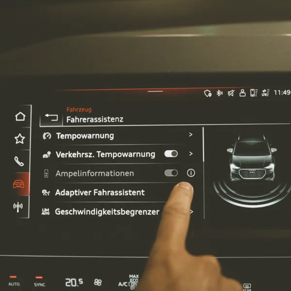 Fahrschule Säm Imholz mit Audi Q4 e-tron – Fahrlehrer im Kanton Uri